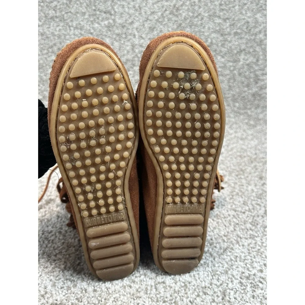 Minnetonka Moccasins Size 4 Kids Tramper Boot Suede Hard Sole
